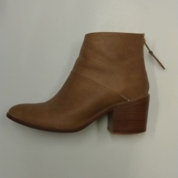 Nisolo Dari Boot - Heeled Ankle Boot - Picture 2 of 7